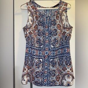 Rose & Olive women’s keyhole neck blouse size small sleeveless Blue paisley